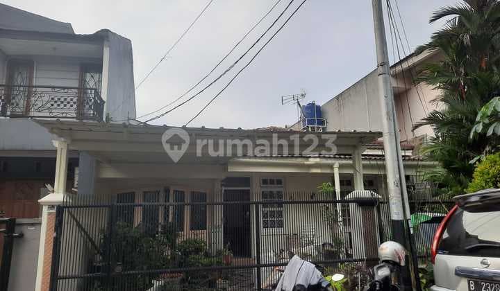 Ready-to-Occupy House in Pondok Indah for Quick Sale