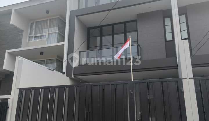 Rumah Baru 3 Lantai Siap Huni Di Sunrise Garden