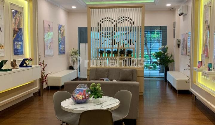 Ruko Garden Shopping Arcade Central Park