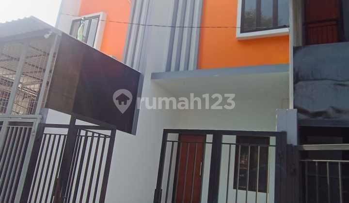 3-Storey Brand New House in Tanjung Duren, 2-Car Road Access