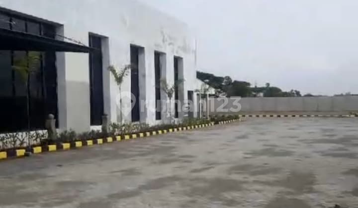 Gudang Siap Pakai Di Jl Raya Solo Sragen