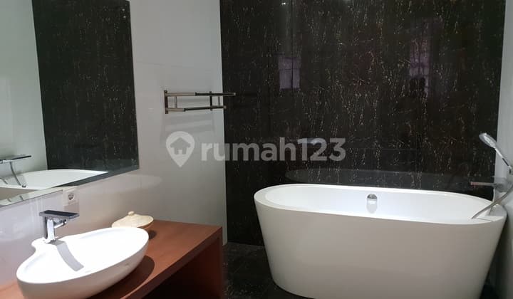 Nice Rental House Pondok Indah