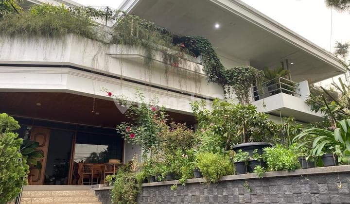 Rumah 2 Lantai Siap Huni di Setra Indah Bandung