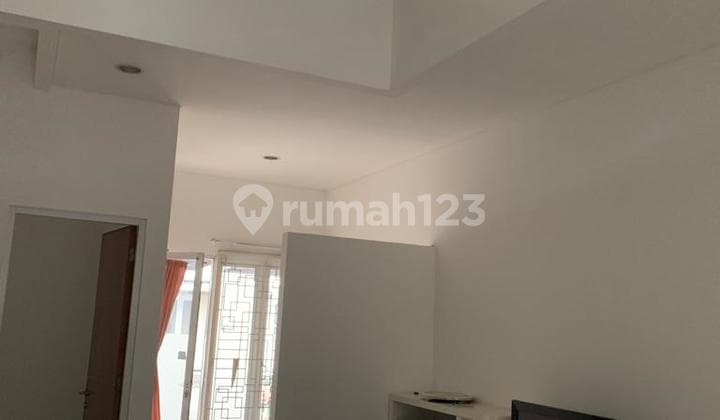 Dijual Rumah Di Setraduta Milenia, Siap Huni