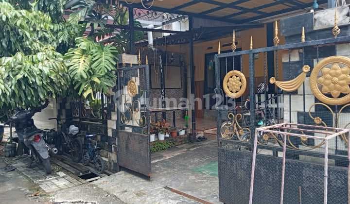 Huk Area Front House, Anyelir 3 Housing Estate, Kalimulya, Depok