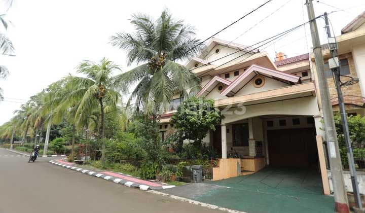 This Luxury House and 400 M2 Land Gema Pesona Estate Depok