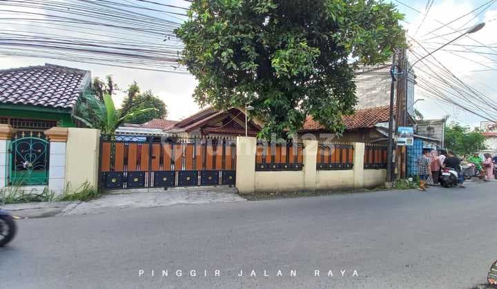 This Large House is Suitable for Business on Jl Raya Kemang Depok.