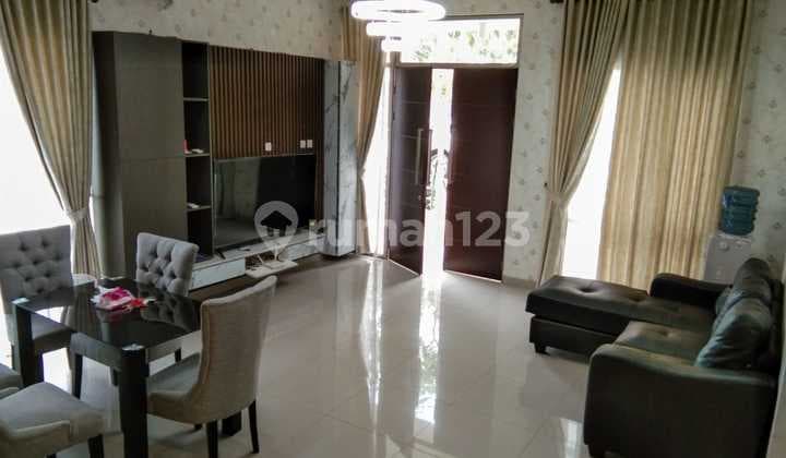 Rumah Mewah Dekat Sekolah Santa Charoline Sunter Jakarta Utara