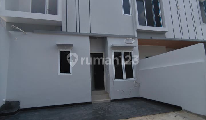 Rumah Mewah Dekat Rs Evasari Jakarta Pusat
