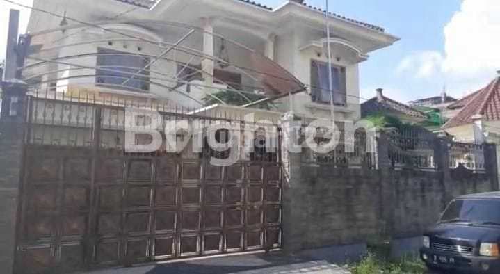 Rumah Bagus di Bunga Merak, Malang