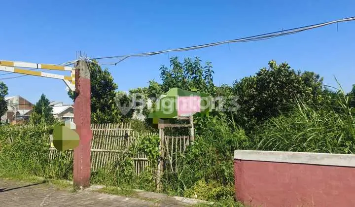 Tanah di Depan Perum