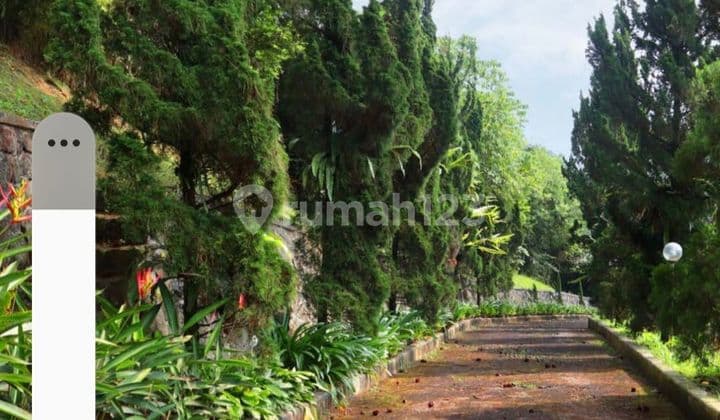Villa Mega mendung cisarua Bogor siap huni