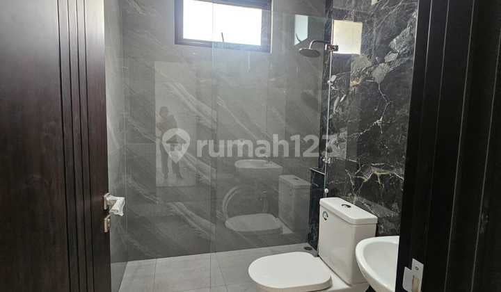 Dijual Rumah Siap Huni New Minimalis Modern Kencana Loka Bsd