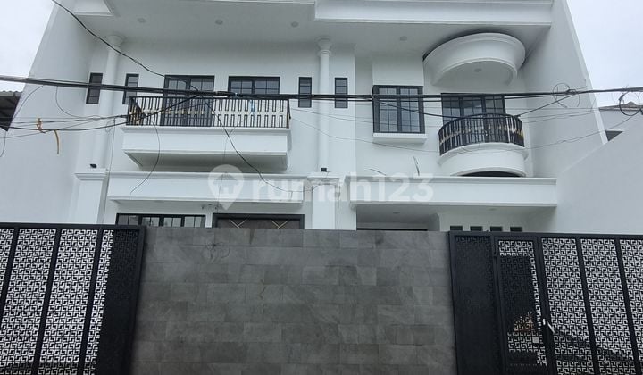 Dijual Rumah Siap Huni Di Tomang ( Rumah Pinggir Jalan Besar Belakang Gedung Panorama)