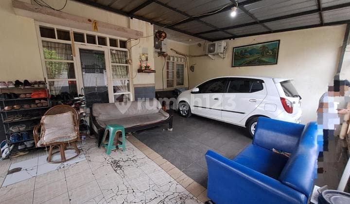 Jasmine Mas Tangsel Hook House