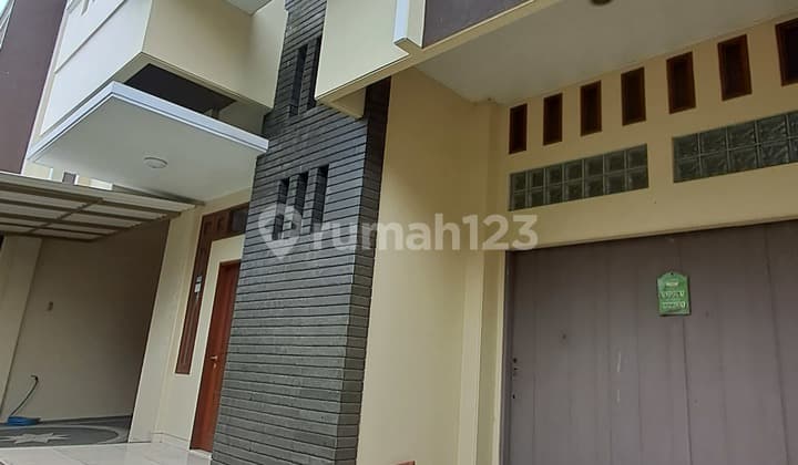 Rumah mewah 3lt di sayap BKR,bangunan kokoh,terawat,lokasi strategis