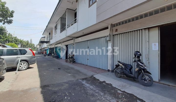 Ruko 2 lantai 1Man di Jalan Peta dekat Tegalega