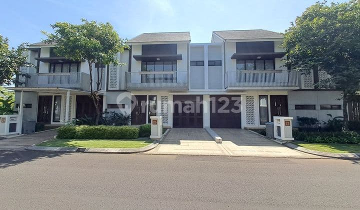 Rumah 2 Lantai di Cynthia Summarecon Dekat Club House