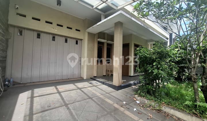 Disewakan Rumah Mewah Baru Renov di Komp Batununggal Indah