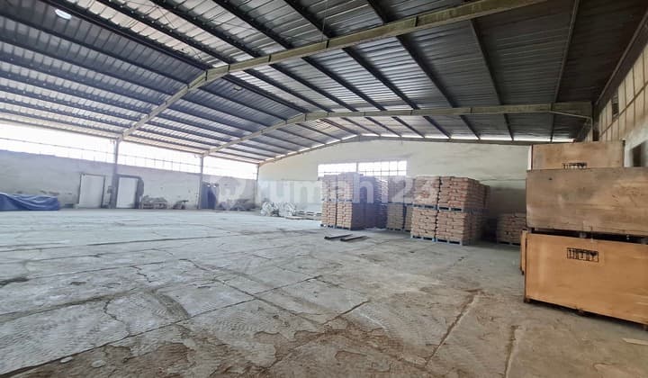 Gudang di Gedebage Akses Kontainer