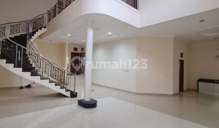 Jual Rumah Siap Huni Main Road Setraduta Dago