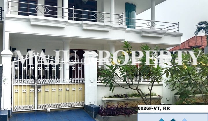 Rumah 2,5 Lantai, Di Raffles Hills, Siap Huni