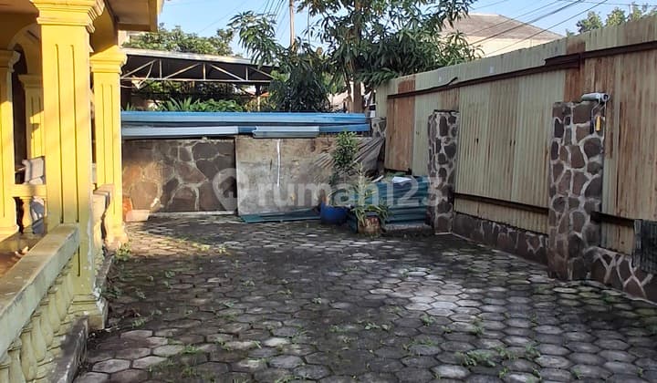 Rumah Tengah Kota Di Bawah Njop