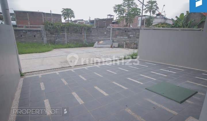 New House Batununggal Under 2 M Carport Muat 2 Mobil