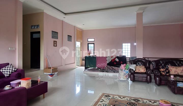 House on Cihanjuang Main Road