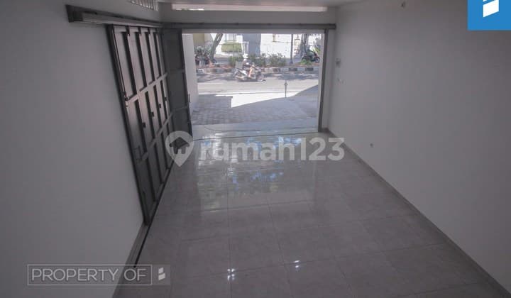 New Mainroad Sudirman Shop House, 3.25 Floors