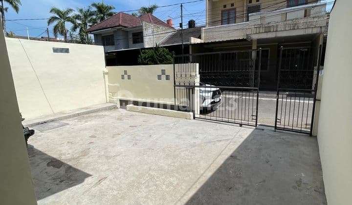 Rare One-Story House in Mekar Wangi.
