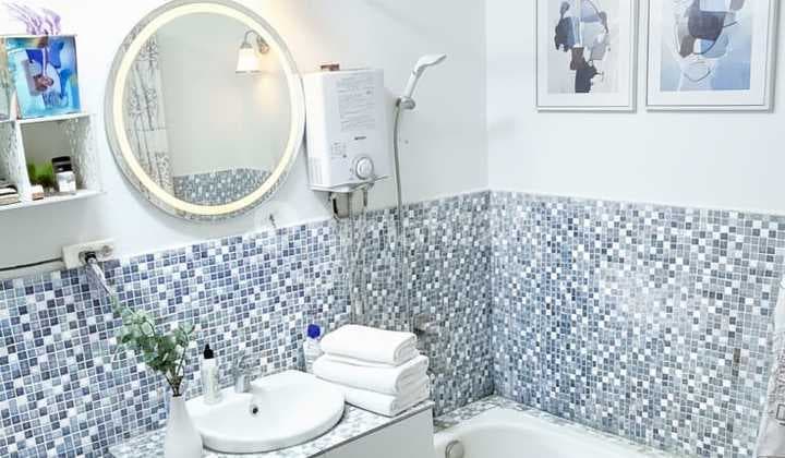 Rumah Strategis 3 Lantai Cluster Sariwangi Semi Furnished