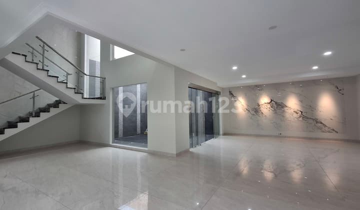 Minimalist Modern Batununggal New House