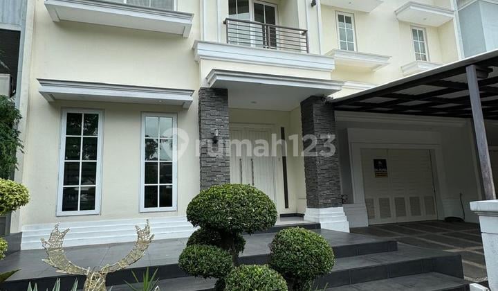 Rumah Mewah Depan Taman Cluster Aquamarine Di Phg Gading Serpong
