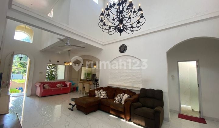 Rumah Siap Huni Lega Ada Private Pool Cluster SHM di Bintaro Sekt 9