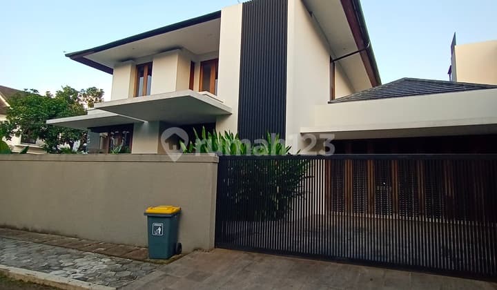 Turun Harga Rumah Mewah SHM Cluster di Bintaro Jaya Sektor 9