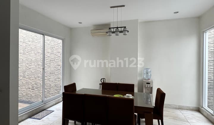 Rumah Pluit Modern Minimalis 3 Lantai Full Furnished Dekat Mall Emporium