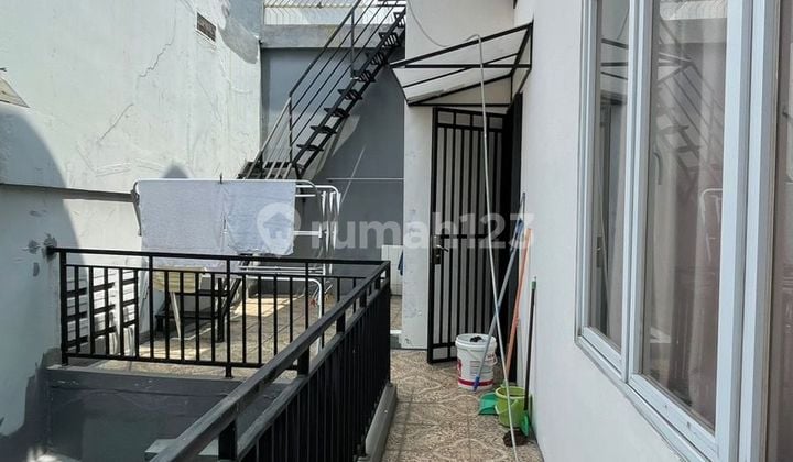 Rumah pluit 2,5 lantai siap huni 5 kamar tidur siap huni modern minimalis siap huni