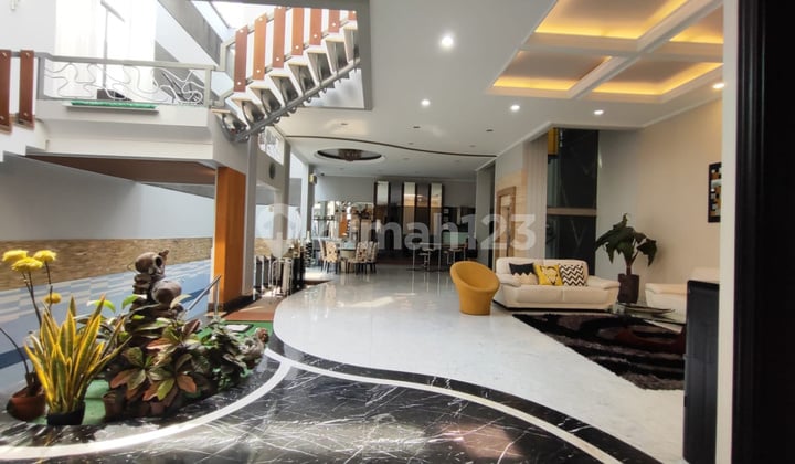Dijual rumah Permata buana modern minimalis 3 lantai 5 kamar tidur siap huni