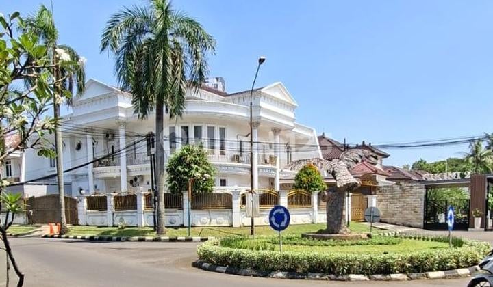 Luxury 2-Story House in the Elite Area of Bintaro Jaya