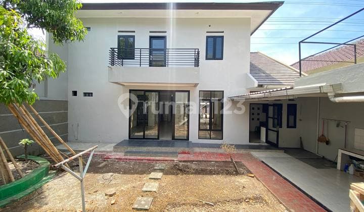 Rumah Siap Huni 2 Lantai Renovasi Baru, Harga Di Bawah Pasaran!