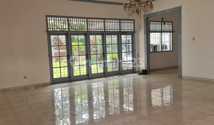 Jual Rumah Lama di Kebon Jeruk Cocok Untuk Kosan Dekat Univ Binus