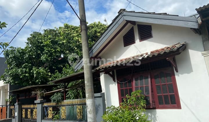 Sawangan Depok Kompleks Bdn, Rumah Dalam Komplek Depan Taman