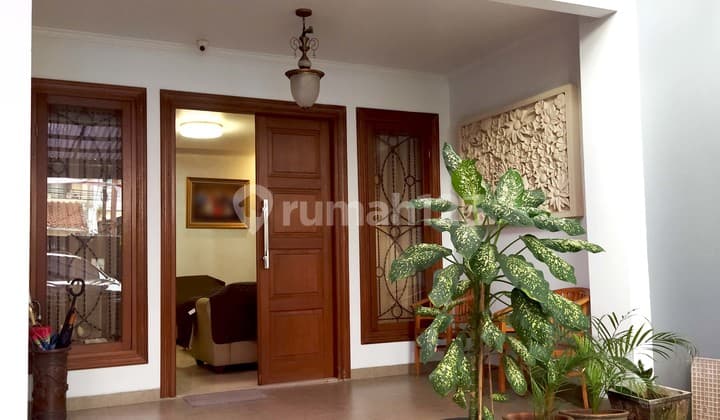 Nice 2-Story House, Ready to Live in a Strategic Location, Pejaten