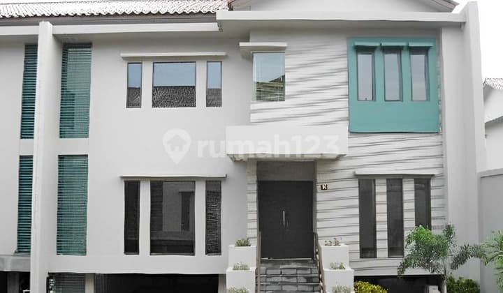 Rumah Dalam Cluster One Gate System di Cilandak dekat tol JORR