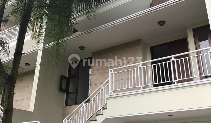 Rumah Dalam Cluster Exclusive Siap Huni, Pejaten