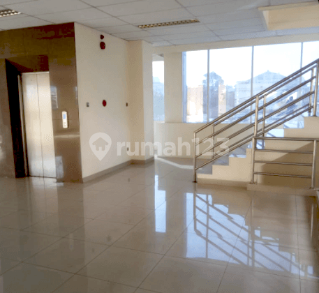 Menteng Gedung Siap Huni di Lokasi Prestisius, Investasi Bagus