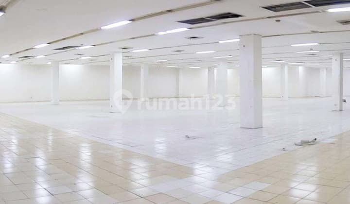 Mampang Prapatan Gedung Ex Supermarket Strategis, Dekat Trans TV
