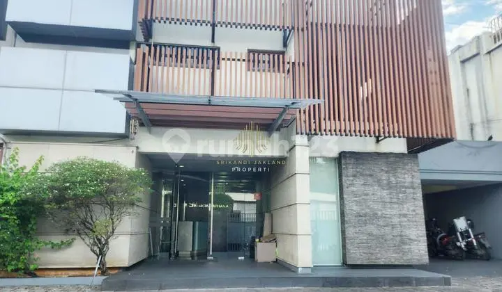 Kantor Siap Operasional Dekat MRT Dekat Area Senayan