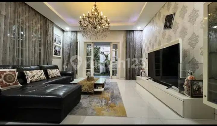 Dijual Sangat Cepat Rumah Lux Semi Furnished Di Kompleks Kurdi